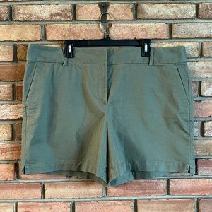 LOFT  The Riviera Short 6" Inseam Size 18 Olive Green Color
